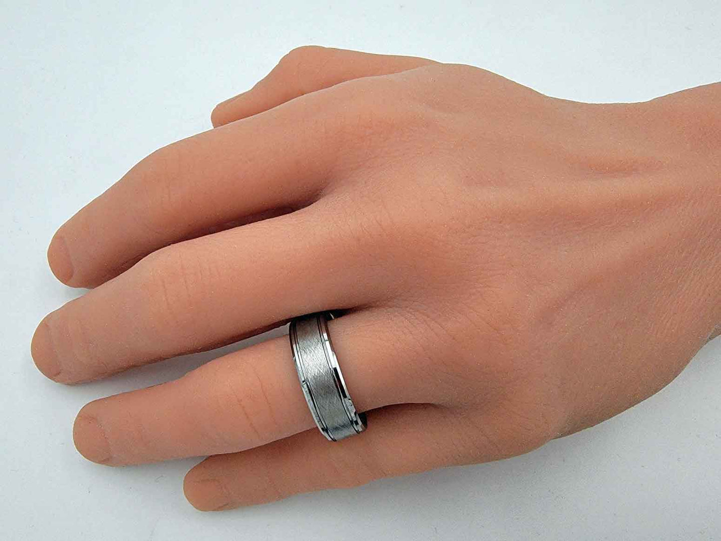 LV584 Men's Tungsten